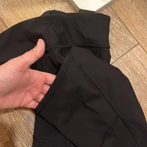 Lululemon Scalloped Hem Leggings - Picture 6 of 8